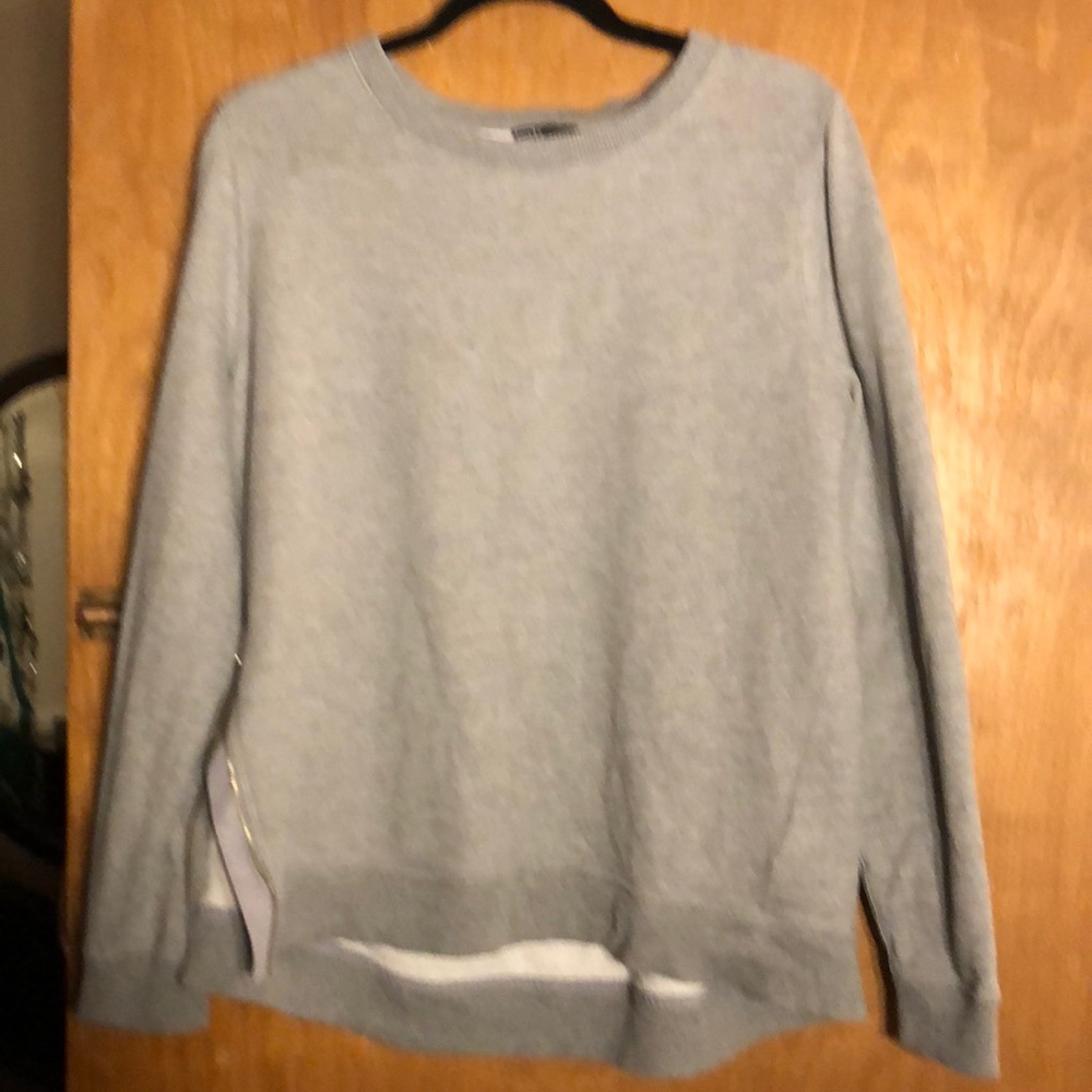 Gap sweatshirt